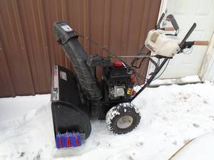 lot 101 image: MTD Gold 26 electric started heated hand grips. Good used condition. As shown.