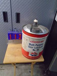 lot 113 image: Vintage American Standard 5 gal gear lube can. As shown.
