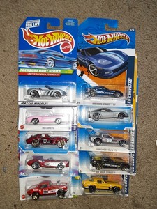 lot 300 image: Hot Wheels muscle car lot Corvette modern vintage. As shown.