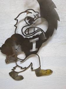 lot 92 image: Metal Iowa Hawkeye Sign
