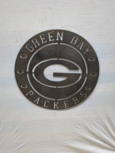 lot 68 image: Metal Wall Art - Green Bay Packers Logo Decor