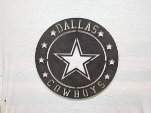 lot 70 image: Dallas Cowboys Metal Wall Art Decor - Star Design