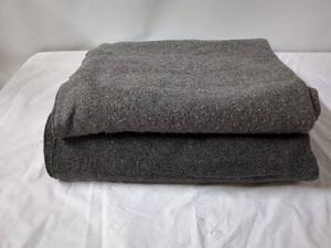 lot 108 image: 2 Soft Grey Wool Blankets - Warm and Cozy