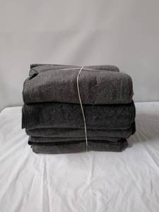 lot 109 image: Set of 4 Gray Wool Blankets - Warm and Cozy
