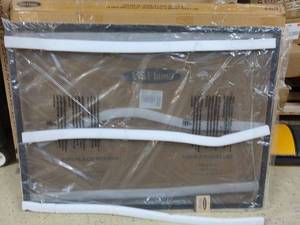 lot 186 image: Uniflame Black Fireplace Screen - 1 Panel, 44in x 33in