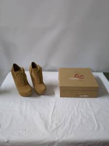 lot 211 image: CanniBel Caydee-1 Camel Wedge Heels Size 7.5 with Box