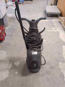 lot 225 image: Black Cat BC2201 Pressure Washer - 1800 PSI, 120V