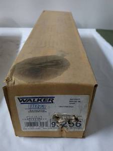lot 242 image: Walker Ultra Catalytic Converter - Universal Fit 93256
