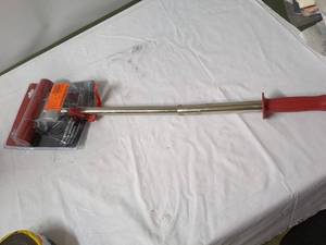 lot 255 image: Roberts Extendable Floor Roller with Foam Rollers
