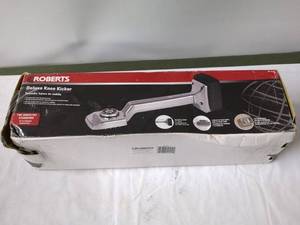 lot 262 image: Roberts Deluxe Knee Kicker - Carpet Installation Tool