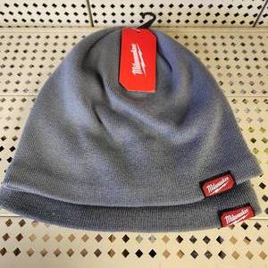 lot 39 image: Lot Of Two Milwaukee Fleece Lined Beanie Gray One Size M751G Hat