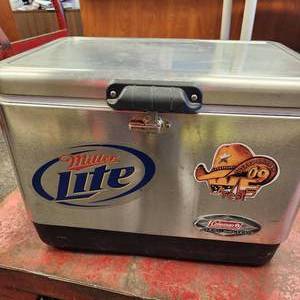 lot 76 image: Large Coleman Steel Belted Chest Cooler Great Condition