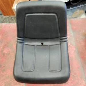 lot 79 image: Black Tractor Seat Great Condition