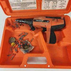lot 92 image: RamsetRed Head D60L Hard Case Good Condition