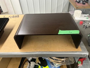 lot 6 image: 24 TV TRAY