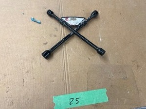 lot 25 image: 14 LUG WRENCH