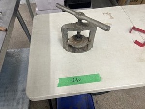 lot 26 image: PRESS