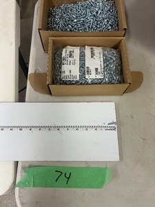 lot 74 image: 20LBS 10-16 X 34 PHILLIPS 3PT PAN HEAD SELF DRILLING SC TZC