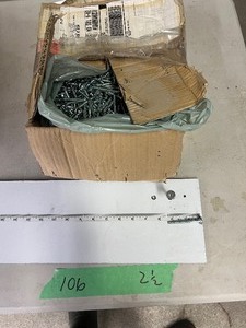 lot 106 image: 26LBS 14-20 X 2-12 ZINC CONNECTOR BOLTS