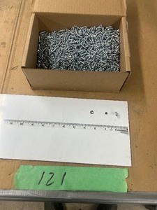 lot 121 image: 9LBS 8 X 58 PHILLIPS PAN HEAD TYPE A TAPPING SCREW
