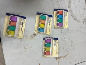 lot 140 image: 4) PACKAGES OF 4 KEY ID TAGS