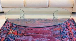 lot 3 image: Kidney Shaped Glass Coffee Table