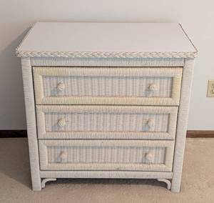 lot 22 image: Henry Link White Wicker 3 Drawer Dresser