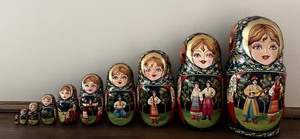 lot 80 image: Vintage Russian 10 Nesting Dolls  Matryoshka