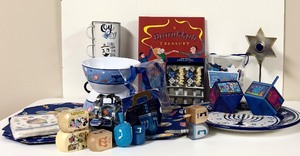 lot 140 image: Chanukah Decor For The Season