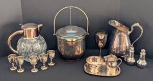 lot 53 image: Vintage Silver Plated Servingware