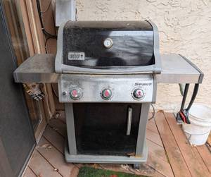 lot 57 image: Weber Spirit Gas Grill