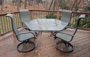 lot 58 image: Glass Topped Patio Table Set