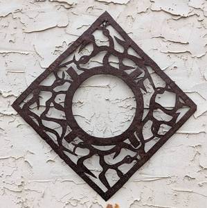 lot 62 image: Metal Cut Out Wall Decor