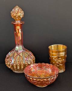 lot 67 image: Vintage Iridescent Carnival Glass Decanter and Dishes