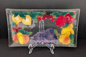 lot 68 image: Peggy Karr Fused Glass Fruit Plate