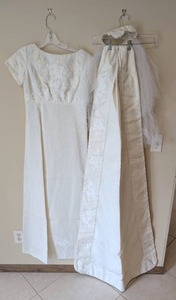 lot 107 image: Vintage Wedding Dress
