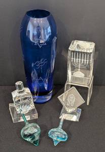 lot 111 image: Crystal and Glass Dreidels and Decor