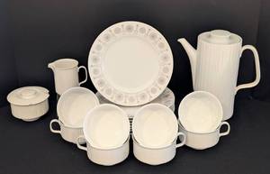 lot 115 image: Assorted Rosenthal White Dishes