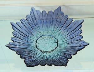 lot 120 image: Blue Glass Sunflower Centerpiece Bowl