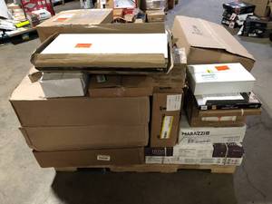 lot 3 image: Pallet of Mixed Assorted Ceramic Flooring Various Models and Conditions  Customer Returns See Pictures