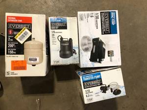 lot 26 image: Lot of Assorted Plumbing Items Various Models and Conditions   Customer Returns See Pictures