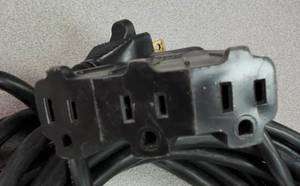 HDX  25 ft Multi - Outlet Indoor  Outdoor Extension Cord - 16 Gauge