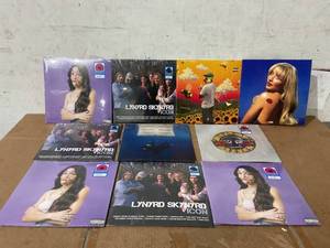 lot 231 image: LOT OF 10 Vinyl Records