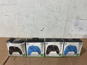 lot 256 image: LOT OF 4 PowerA Wired Controller