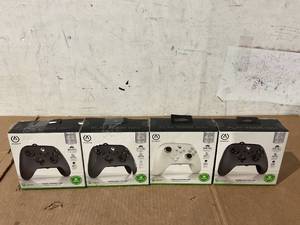 lot 258 image: LOT OF 4 PowerA Wired Controller