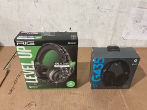 lot 274 image: LOT OF 2 Gaming Console Headset