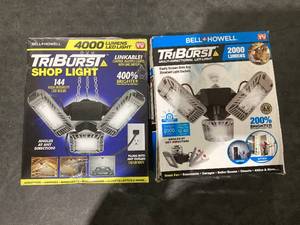 lot 623 image: LOT OF 2 BellHowell Triburst Shop Lights