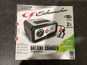 lot 679 image: Schumacher SC1282 10-Amp 12V Fully Automatic Battery Charger and Maintainer