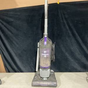 lot 435 image: Dirt Devil Power Max Pet Upright Vacuum Cleaner, UD76710