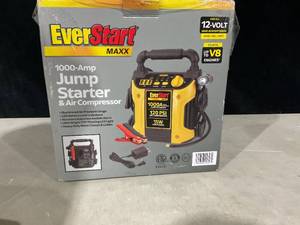 lot 465 image: EverStart Maxx 1000 Amp Jump Starter and Air Compressor